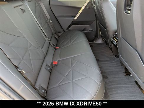 Used 2025 BMW iX xDrive50 image 28