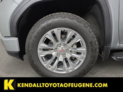 Used 2025 GMC Sierra 1500 Denali AWD/4WD image 9