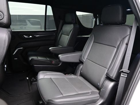 Used 2023 GMC Yukon Denali AWD/4WD image 16