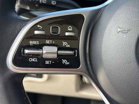 Used 2021 Mercedes-Benz GLA 250 4MATIC image 42