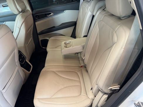 Used 2020 Lincoln Nautilus Reserve w/ Equipment Group 201A image 15