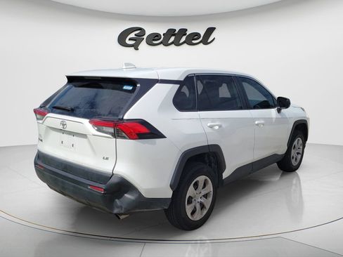 Used 2024 Toyota RAV4 LE FWD image 5