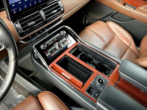 Used 2022 Lincoln Navigator Reserve RWD image 16