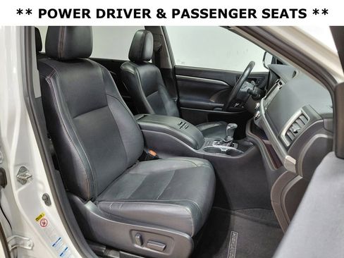 Used 2019 Toyota Highlander Limited image 17