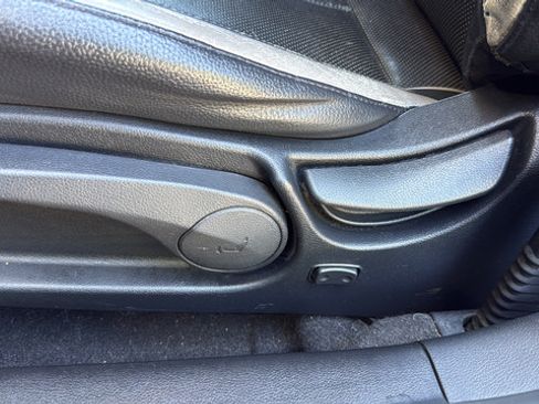 Used 2014 Hyundai Veloster Turbo FWD image 13