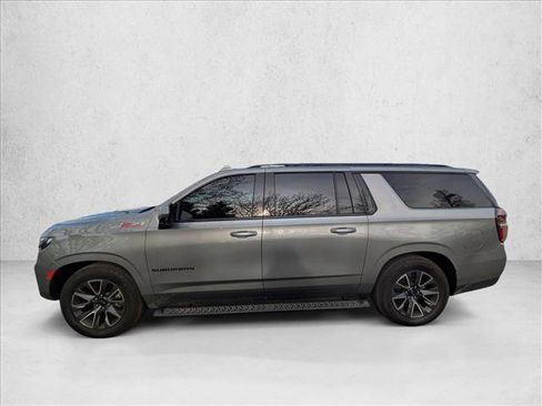 Used 2023 Chevrolet Suburban Z71 w/ Z71 Off-Road Package AWD/4WD image 8