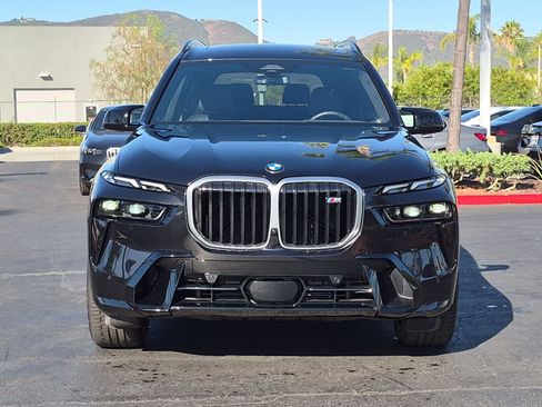 Used 2023 BMW X7 M60i w/ Climate Comfort Package AWD/4WD image 3