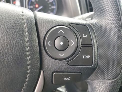 Used 2017 Toyota RAV4 LE FWD image 24