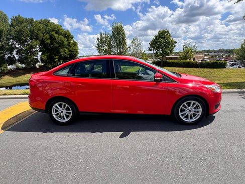 Used 2016 Ford Focus SE FWD image 37