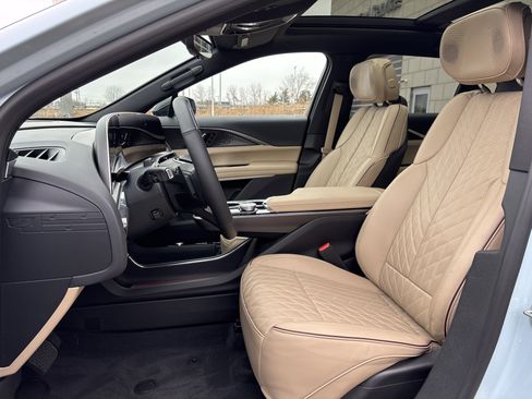 Used 2024 Cadillac Lyriq Luxury w/ Nappa Leather Package image 24