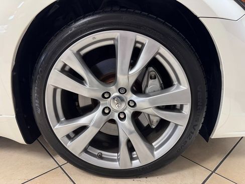 Used 2015 INFINITI Q70 L 5.6 w/ V8 Deluxe Technology Package image 23