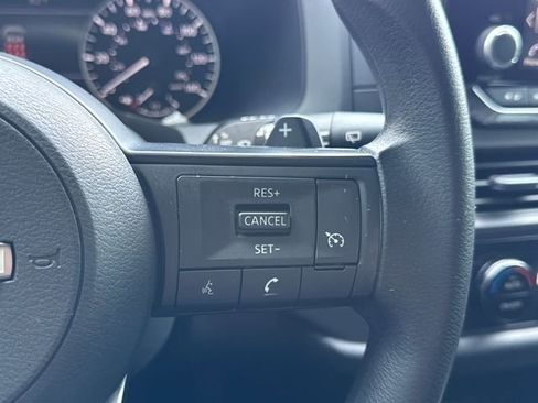 Used 2024 Nissan Pathfinder S AWD/4WD image 28