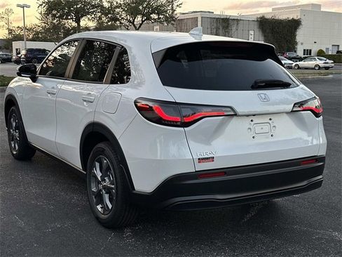 New 2026 Honda HR-V LX image 5