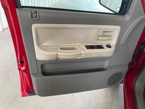 Used 2010 Dodge Dakota Big Horn w/ Convenience Group AWD/4WD image 3