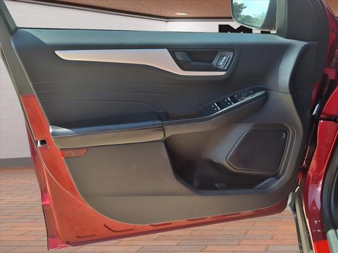 Used 2022 Ford Escape SE w/ Convenience Package image 21