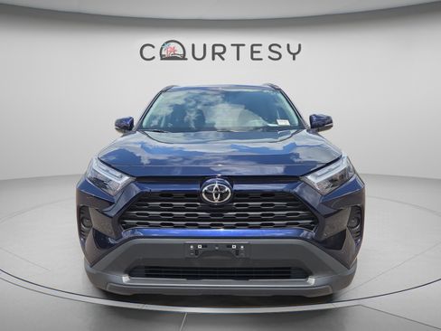 Certified 2025 Toyota RAV4 XLE w/ Convenience Package FWD image 8
