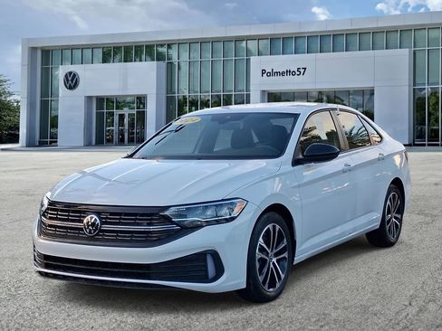 Certified 2024 Volkswagen Jetta Sport FWD image 3