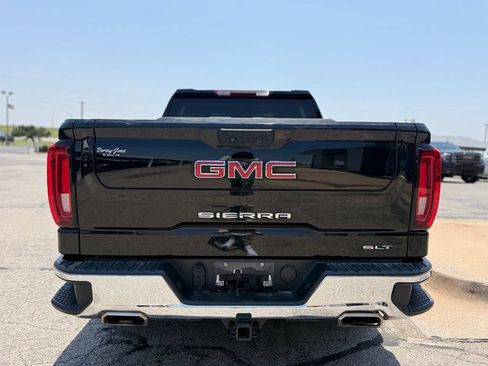Used 2022 GMC Sierra 1500 SLT w/ SLT Premium Package AWD/4WD image 5