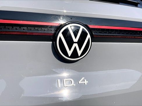 Certified 2022 Volkswagen ID.4 Pro S image 30