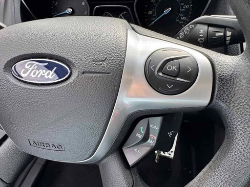 Used 2013 Ford Focus SE FWD image 40