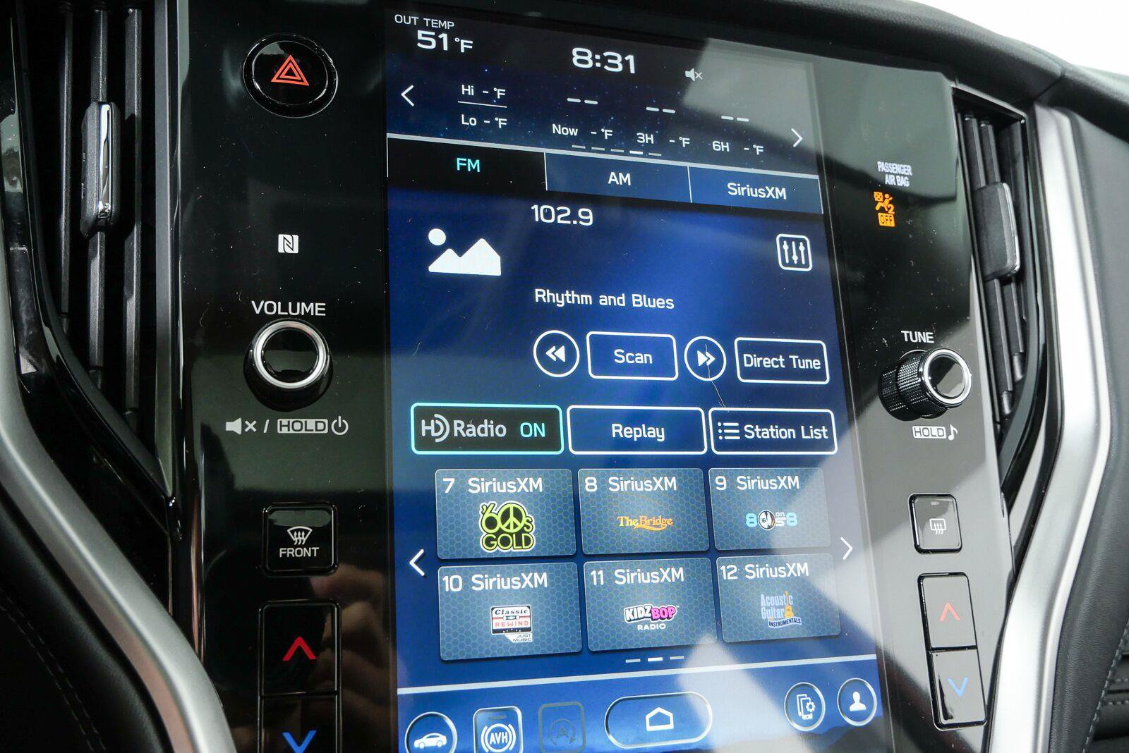 Used 2024 Subaru Outback Touring AWD/4WD image 11