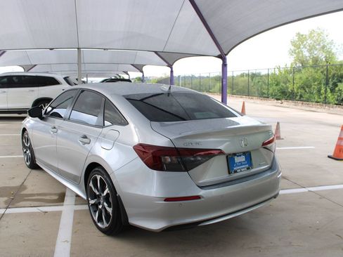 Used 2025 Honda Civic Sport image 3