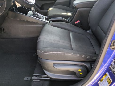 Used 2023 Hyundai Venue SEL FWD image 13