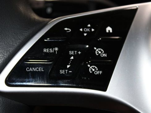 Used 2024 Mercedes-Benz C 300 Sedan image 39
