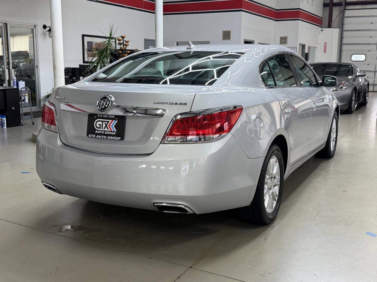 Used 2013 Buick LaCrosse FWD image 2
