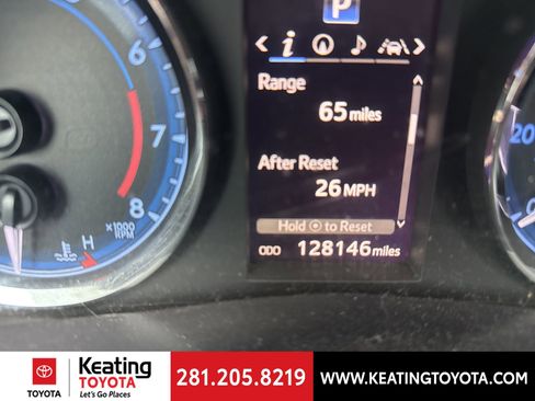 Used 2018 Toyota Corolla XSE image 15