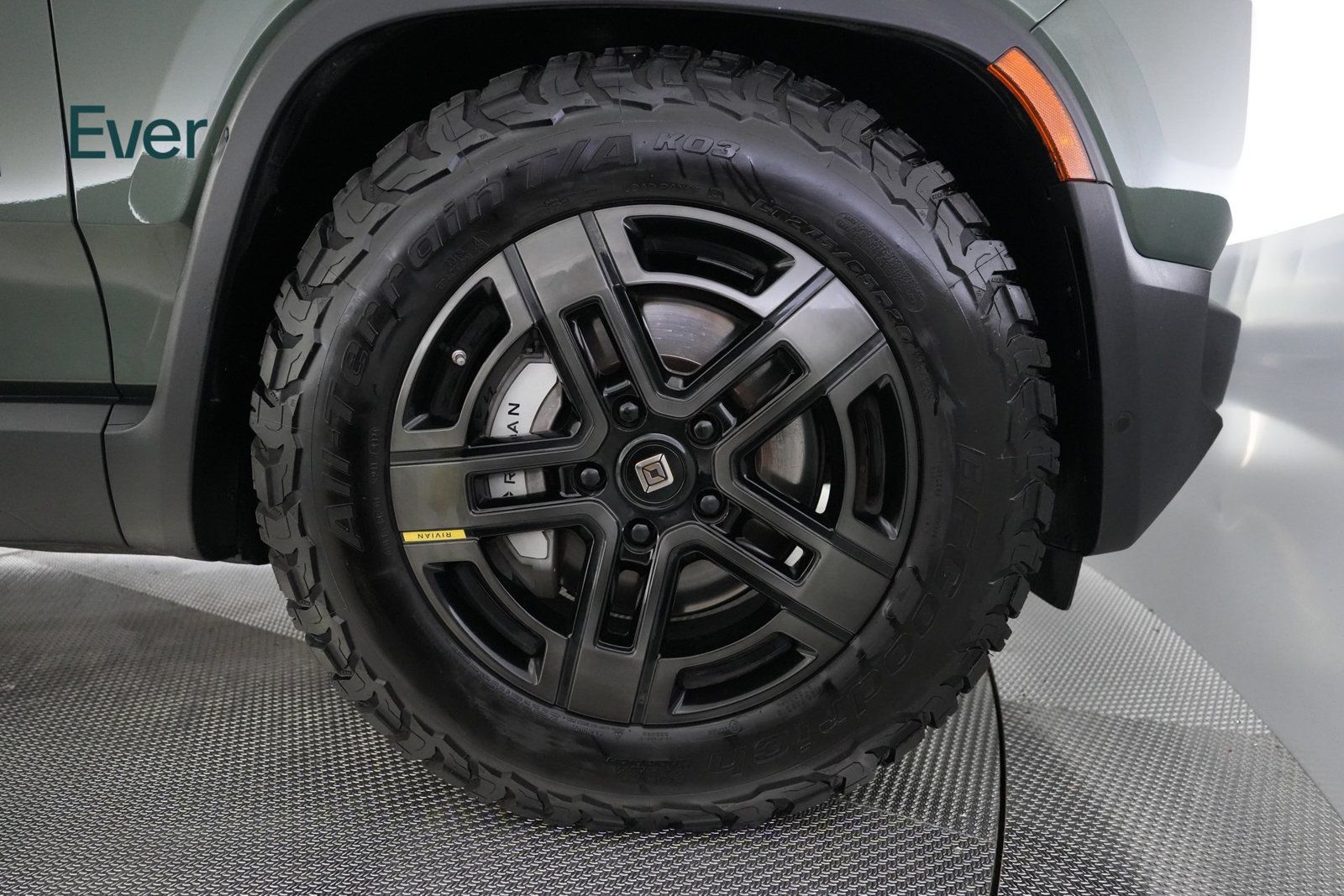 Used 2023 Rivian R1T Adventure Dual AWD/4WD image 20
