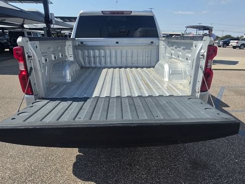 Used 2021 Chevrolet Silverado 1500 LT w/ Convenience Package II AWD/4WD image 9
