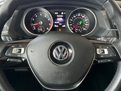 Used 2020 Volkswagen Tiguan SE w/ Panoramic Sunroof Package AWD/4WD image 25