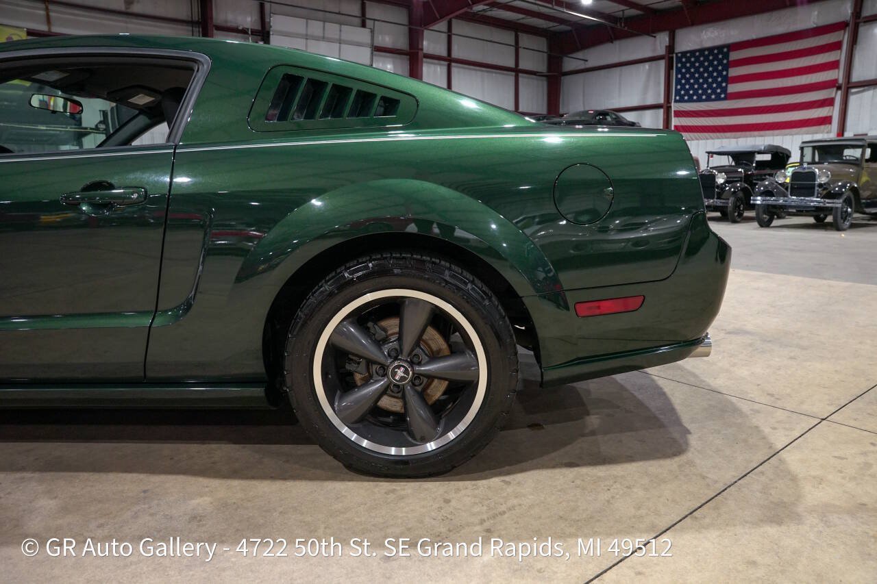 Used 2009 Ford Mustang GT Premium RWD image 5