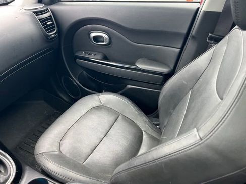 Used 2016 Kia Soul ! w/ Premium Package FWD image 10