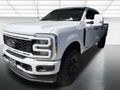 Used 2024 Ford F250 XL w/ STX Appearance Package AWD/4WD image 5