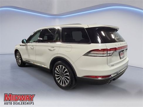 Used 2020 Lincoln Aviator Reserve w/ Elements Package Plus image 3