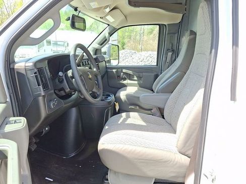 New 2026 Chevrolet Express 4500 w/ Power Convenience Package RWD image 5