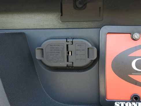 Used 2024 Toyota Tacoma SR5 RWD image 8