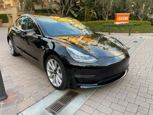 Used 2019 Tesla Model 3 Long Range RWD image 4