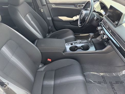 Used 2024 Honda Civic Sport image 9