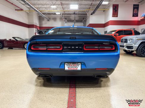 Used 2023 Dodge Challenger SRT Hellcat image 4