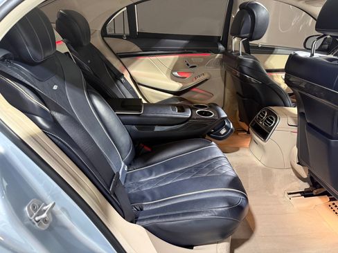 Used 2017 Mercedes-Benz S 550 Sedan w/ Sport Package w/ Sport Package image 59