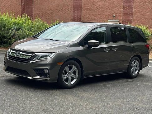 Used 2019 Honda Odyssey EX-L image 2