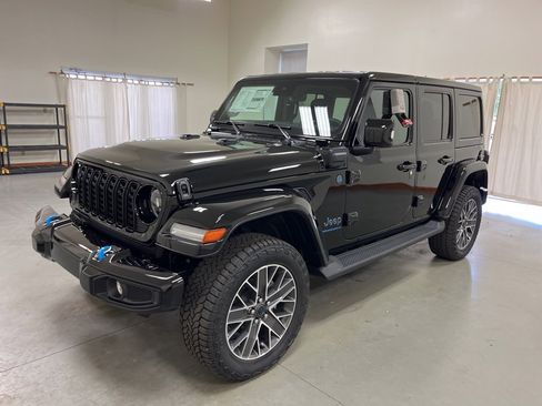 Used 2024 Jeep Wrangler High Altitude image 4