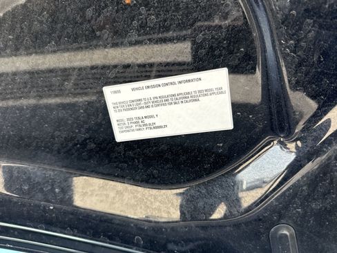 Used 2023 Tesla Model Y Long Range image 11