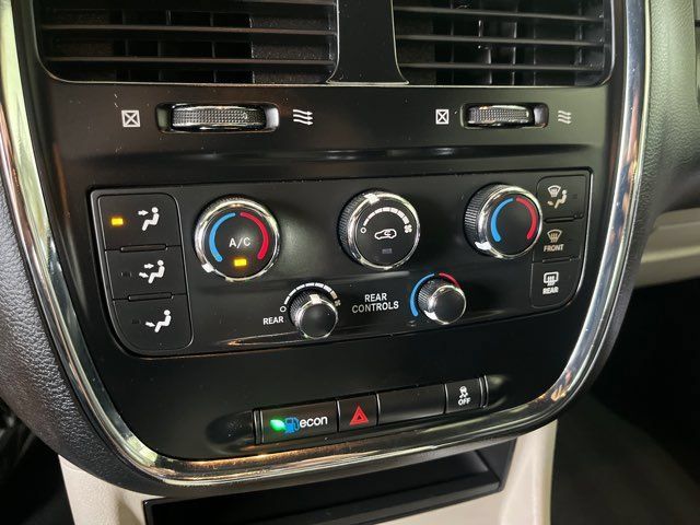 Used 2018 Dodge Grand Caravan SXT FWD image 19