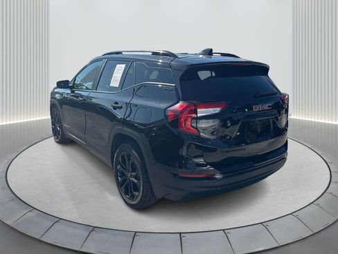Used 2022 GMC Terrain SLE w/ Elevation Edition image 8