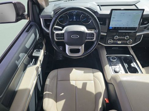 Used 2024 Ford Expedition Max XLT AWD/4WD image 4