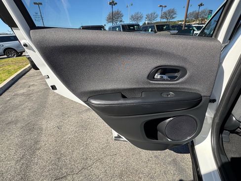 Used 2022 Honda HR-V Sport image 15